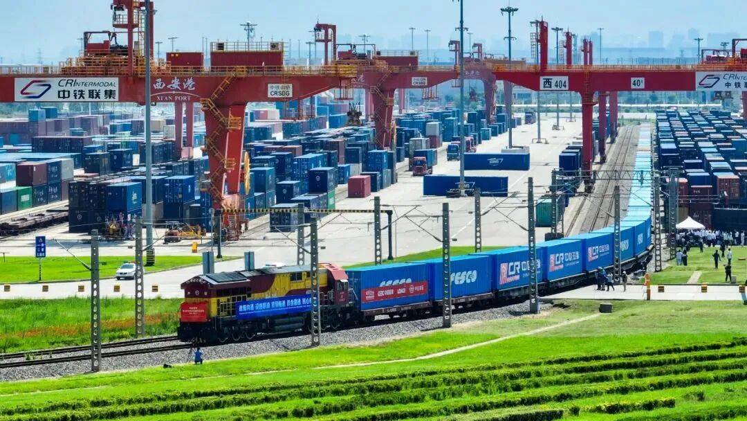 西安 織密亞歐物流網(wǎng)絡(luò)，樞紐能級(jí)再躍升，商品批發(fā)貿(mào)易迎風(fēng)起